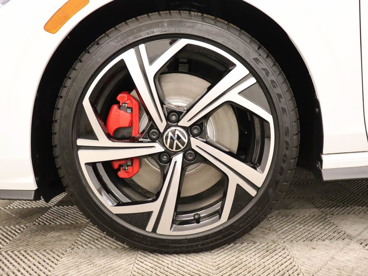 New 2026 Volkswagen Golf SE FWD image 6