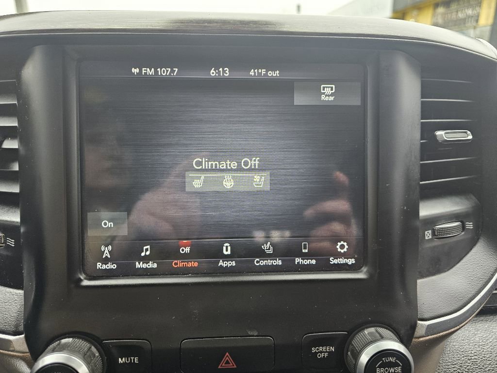 Used 2019 RAM 1500 Laramie image 18