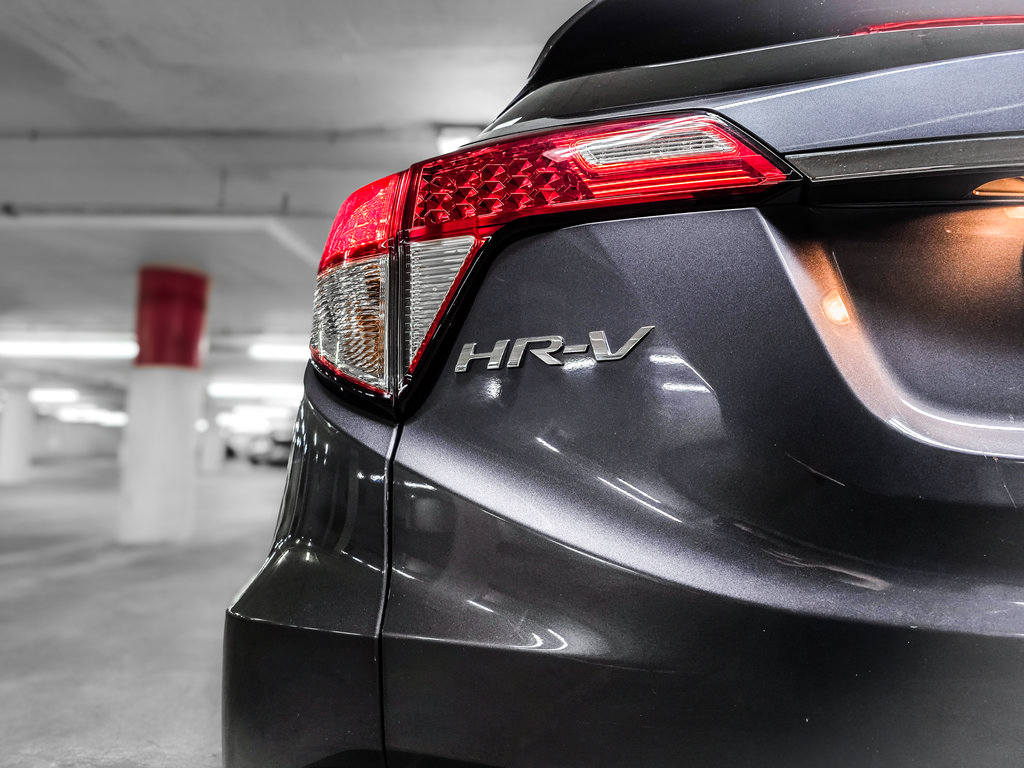 Used 2022 Honda HR-V EX image 9