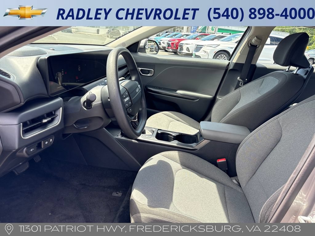 Used 2025 Kia K4 FWD image 3