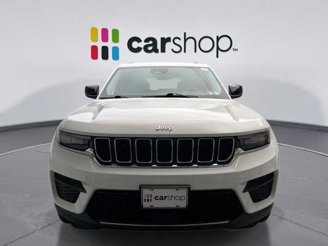 Used 2023 Jeep Grand Cherokee Laredo image 8