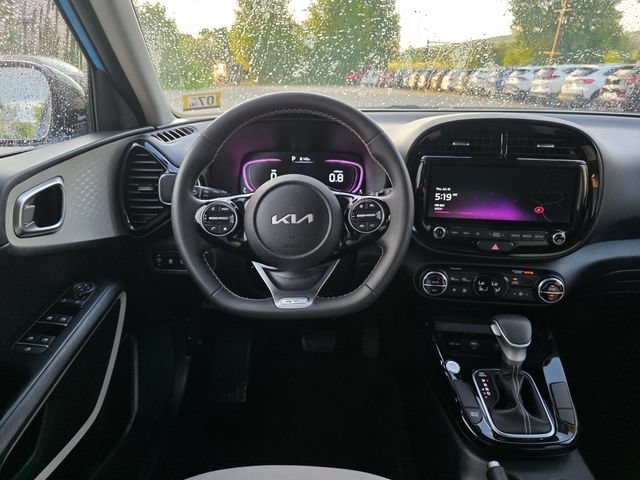 Certified 2024 Kia Soul GT-Line FWD image 19