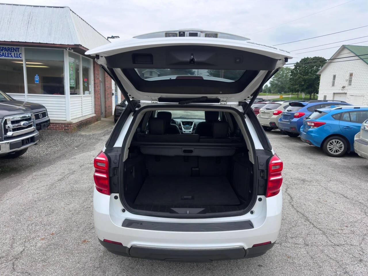 Used 2016 Chevrolet Equinox LTZ w/ Enhanced Convenience Package FWD image 16