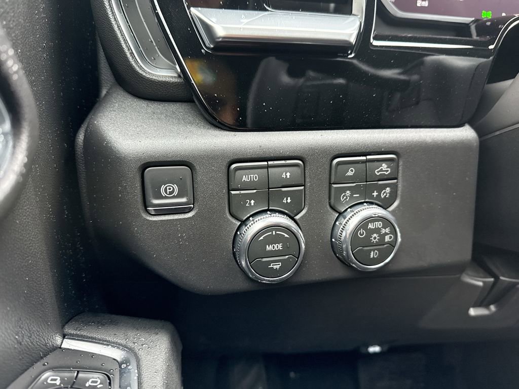 New 2026 GMC Sierra 1500 Elevation w/ Preferred Package AWD/4WD image 18