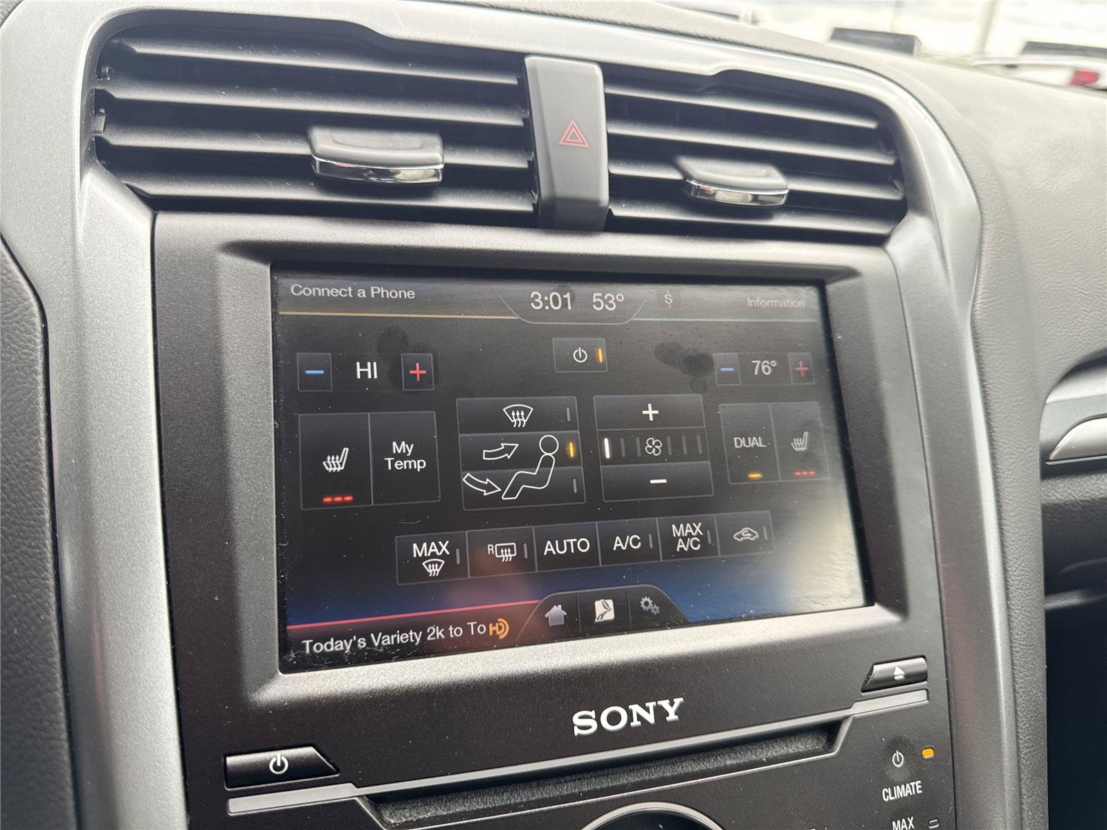 Used 2015 Ford Fusion Titanium FWD image 25
