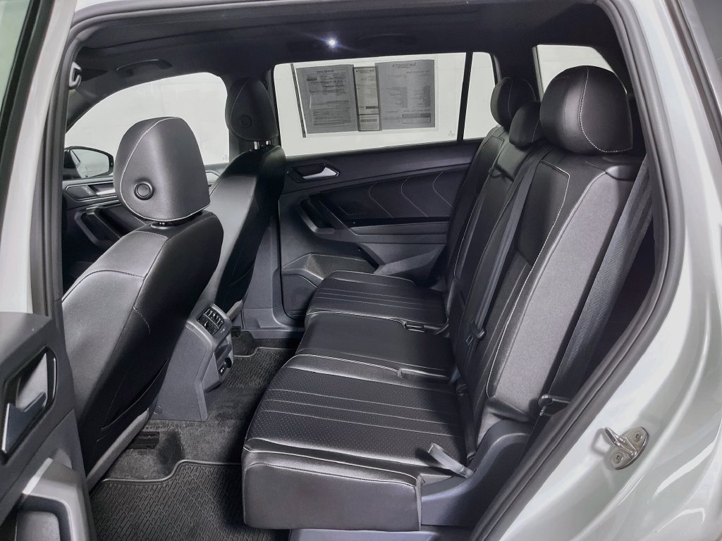 Used 2023 Volkswagen Tiguan SE R-Line FWD image 26
