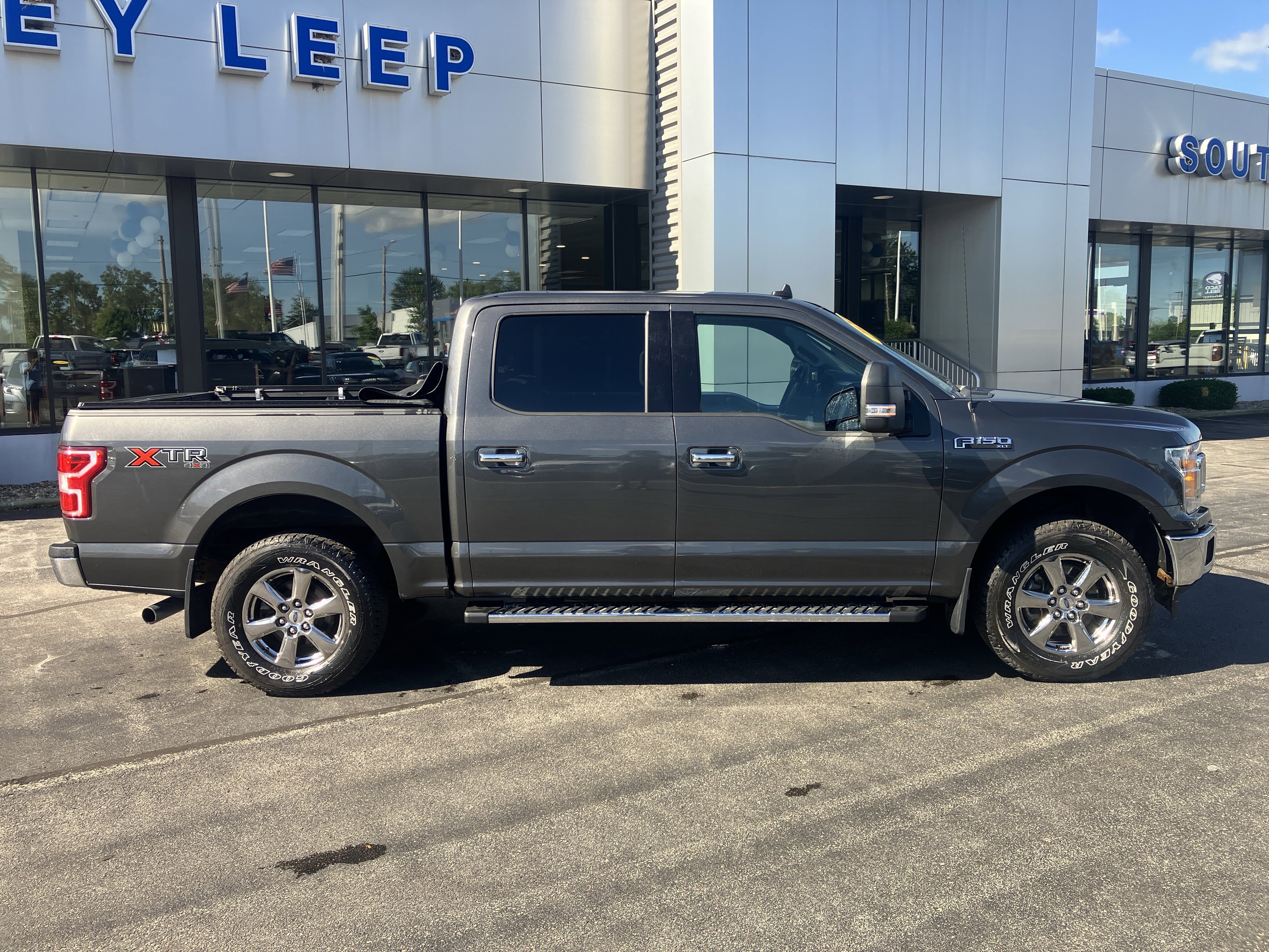 Used 2020 Ford F150 XLT w/ Equipment Group 302A Luxury AWD/4WD image 8