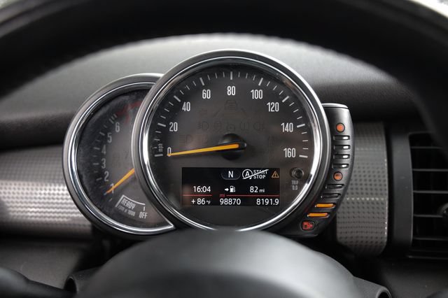 Used 2015 MINI Cooper 2-Door Hardtop FWD image 32
