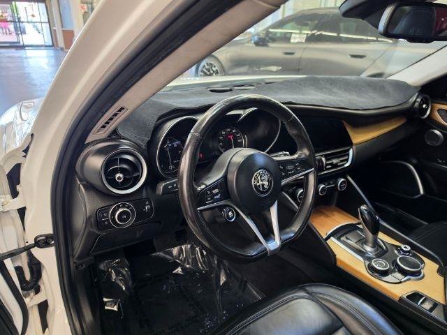 Used 2017 Alfa Romeo Giulia Ti w/ TI Lusso Light Wood Package AWD/4WD image 9
