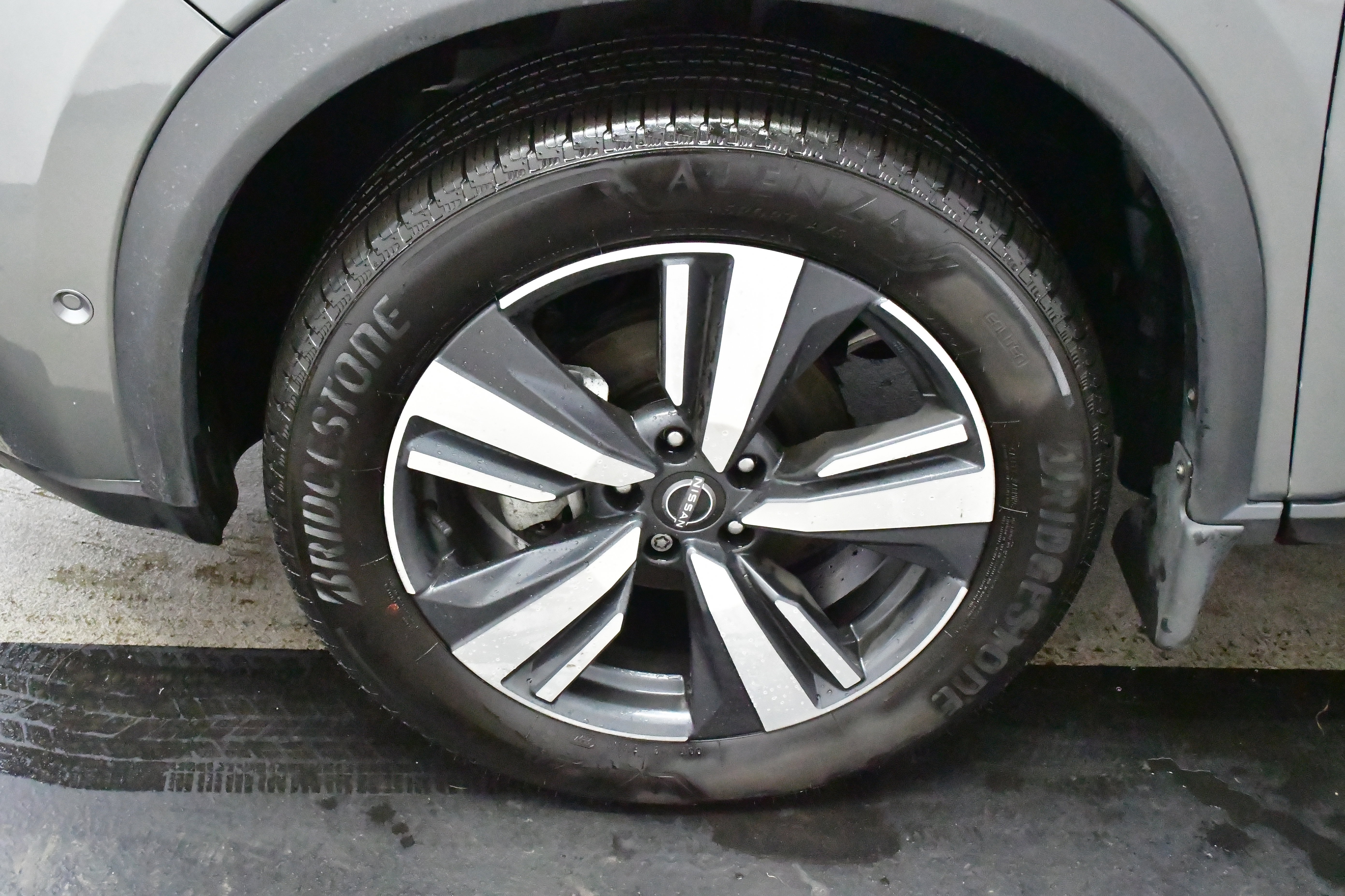 Used 2023 Nissan Rogue SL w/ SL Premium Package image 34