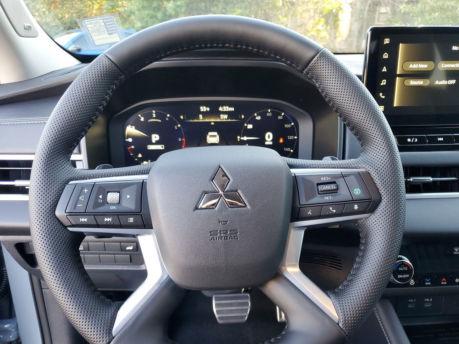 New 2026 Mitsubishi Outlander SEL image 11