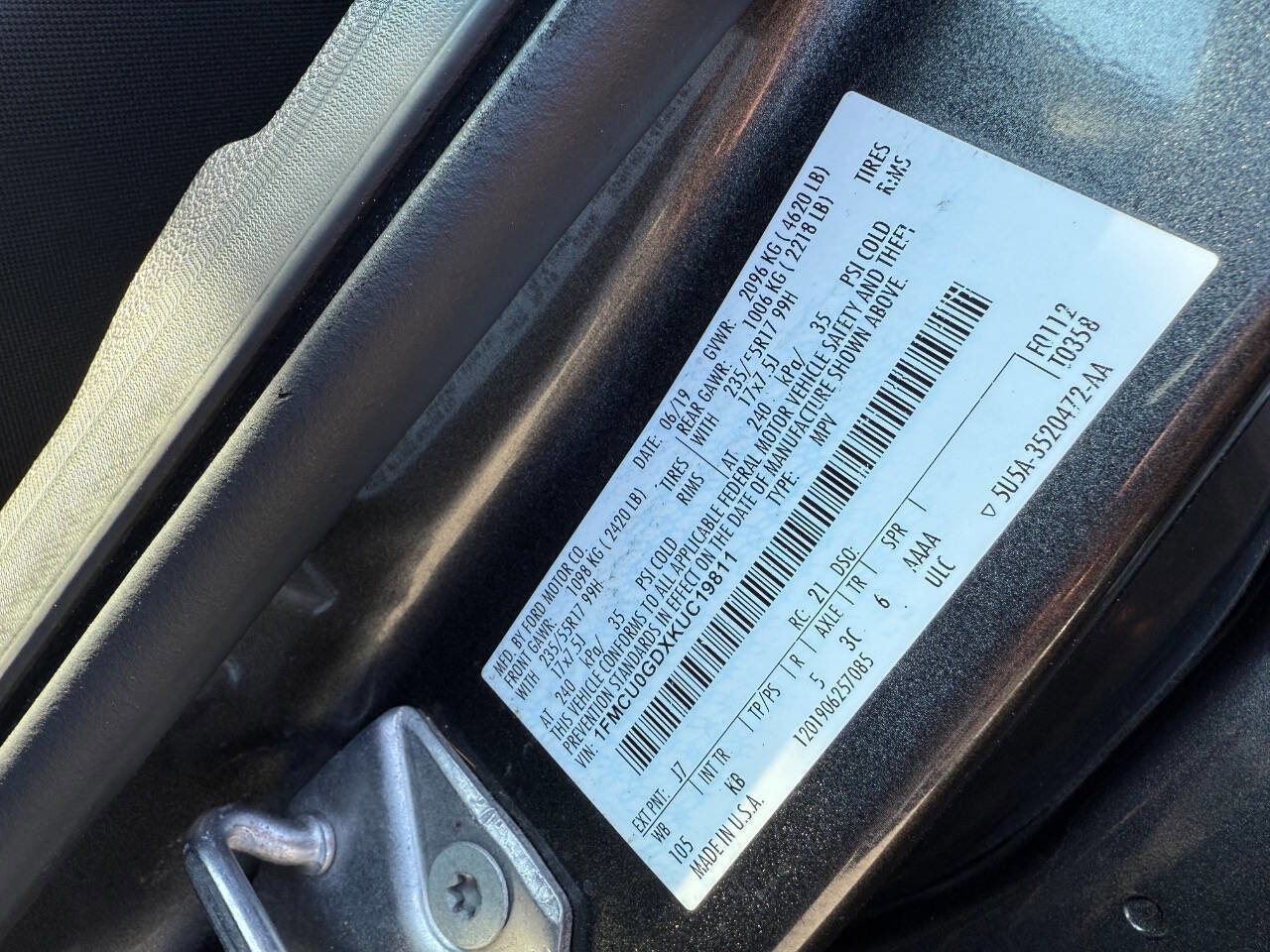 Used 2019 Ford Escape SE image 25