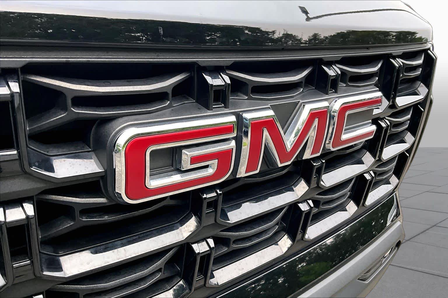 Used 2024 GMC Canyon Elevation w/ Elevation Premium Package AWD/4WD image 28