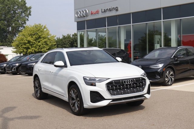 Used 2024 Audi Q8 Premium image 1