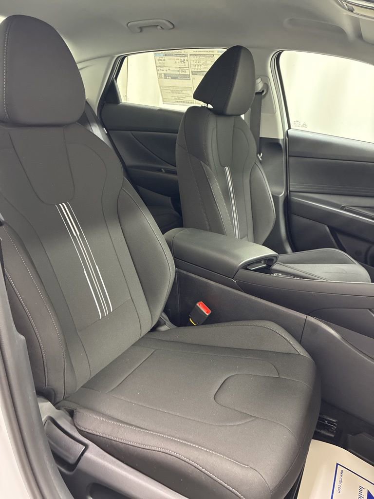 New 2026 Hyundai Elantra Blue image 26
