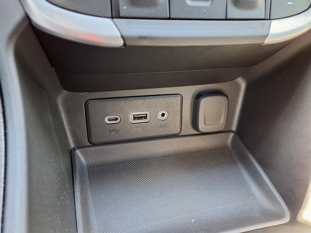 Used 2024 GMC Terrain SLE image 7