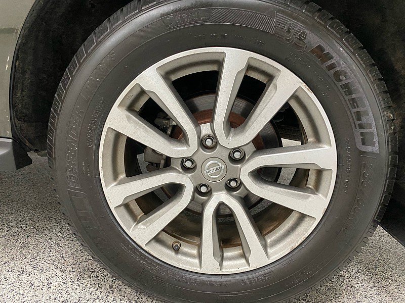 Used 2015 Nissan Pathfinder SV w/ Cargo Package image 25