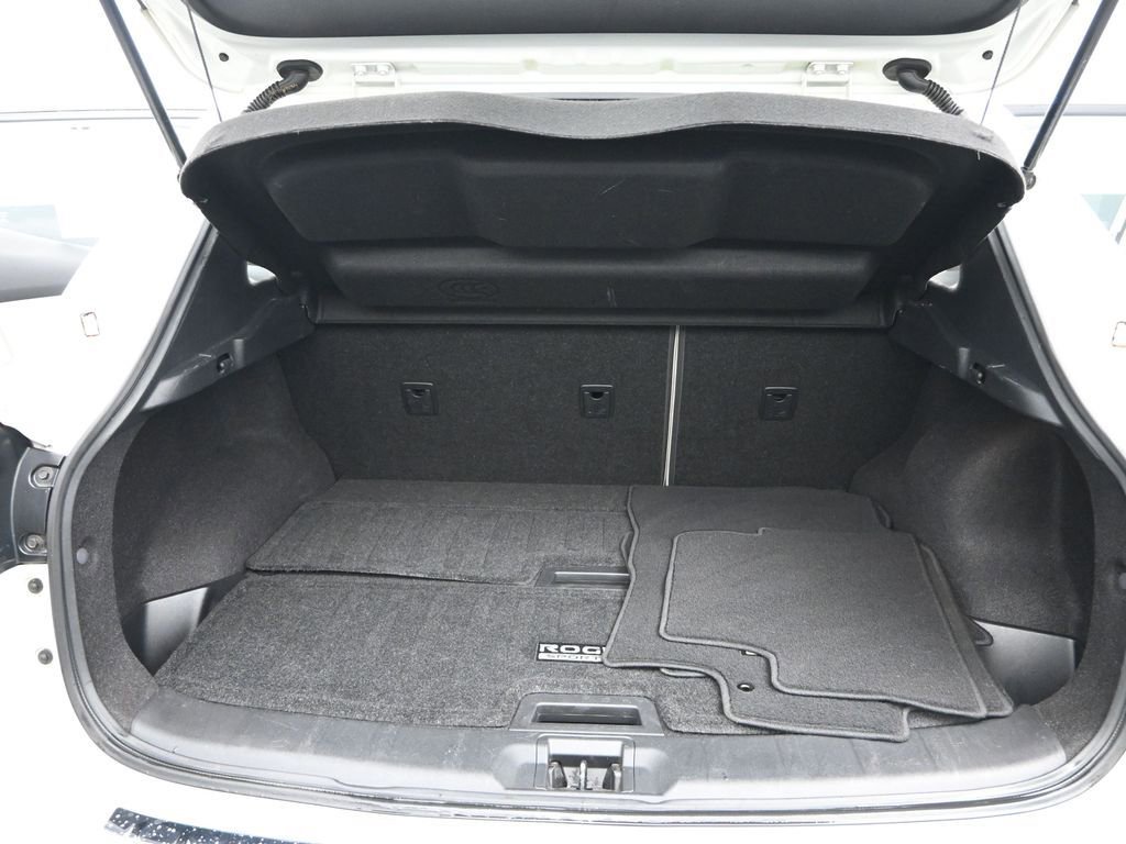 Used 2018 Nissan Rogue Sport SV image 11