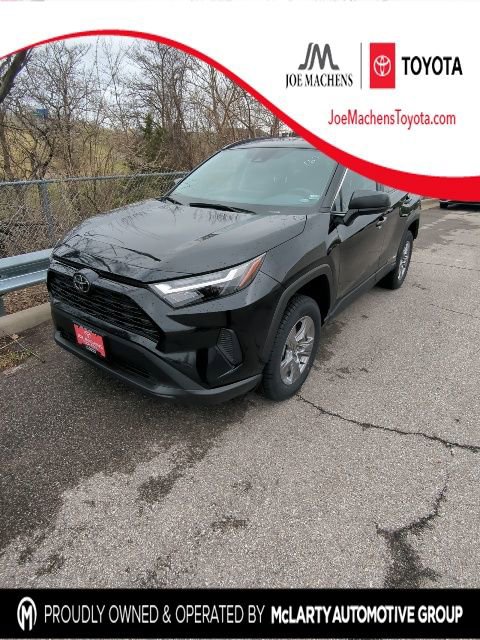 Used 2025 Toyota RAV4 LE image 1