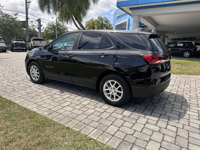 Used 2022 Chevrolet Equinox LS w/ LS Convenience Package FWD image 32