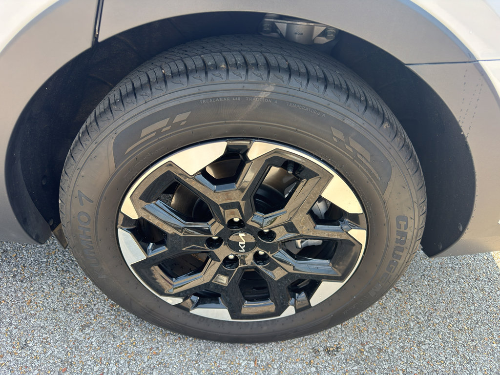 Used 2025 Kia Sorento S image 22