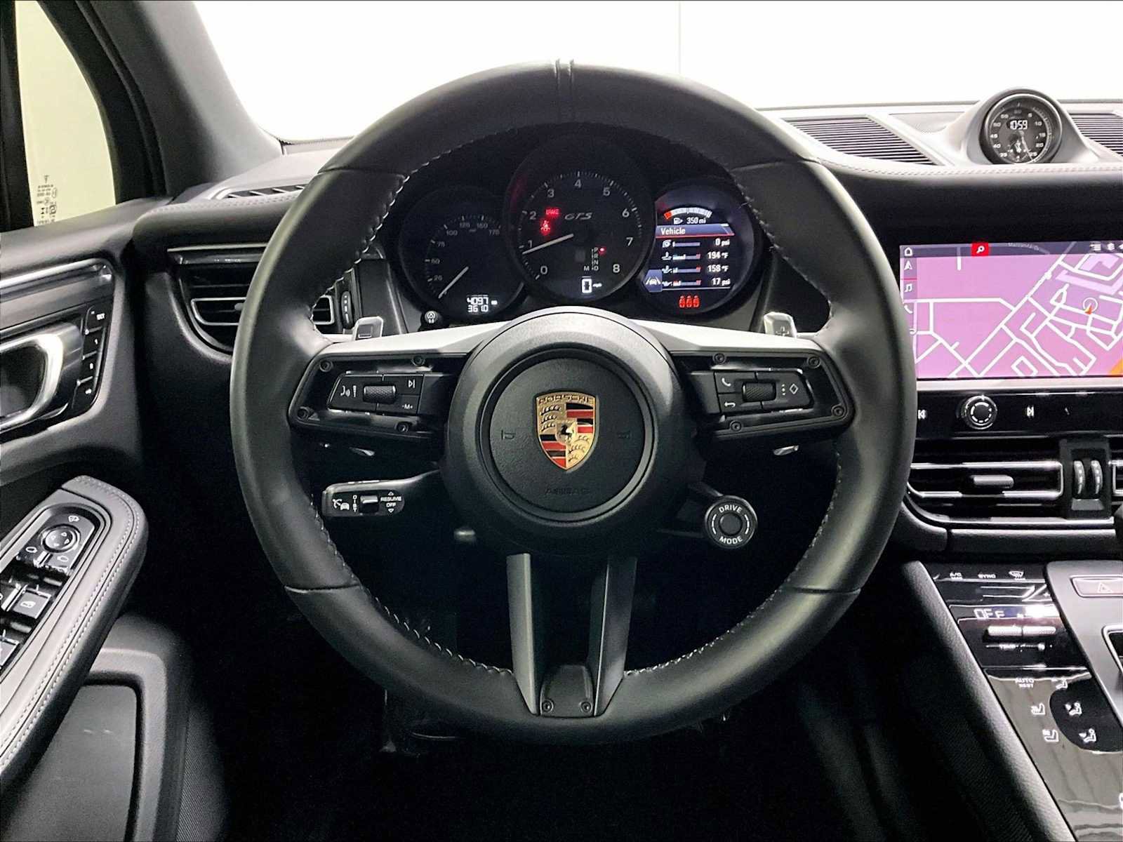 Used 2025 Porsche Macan GTS image 17