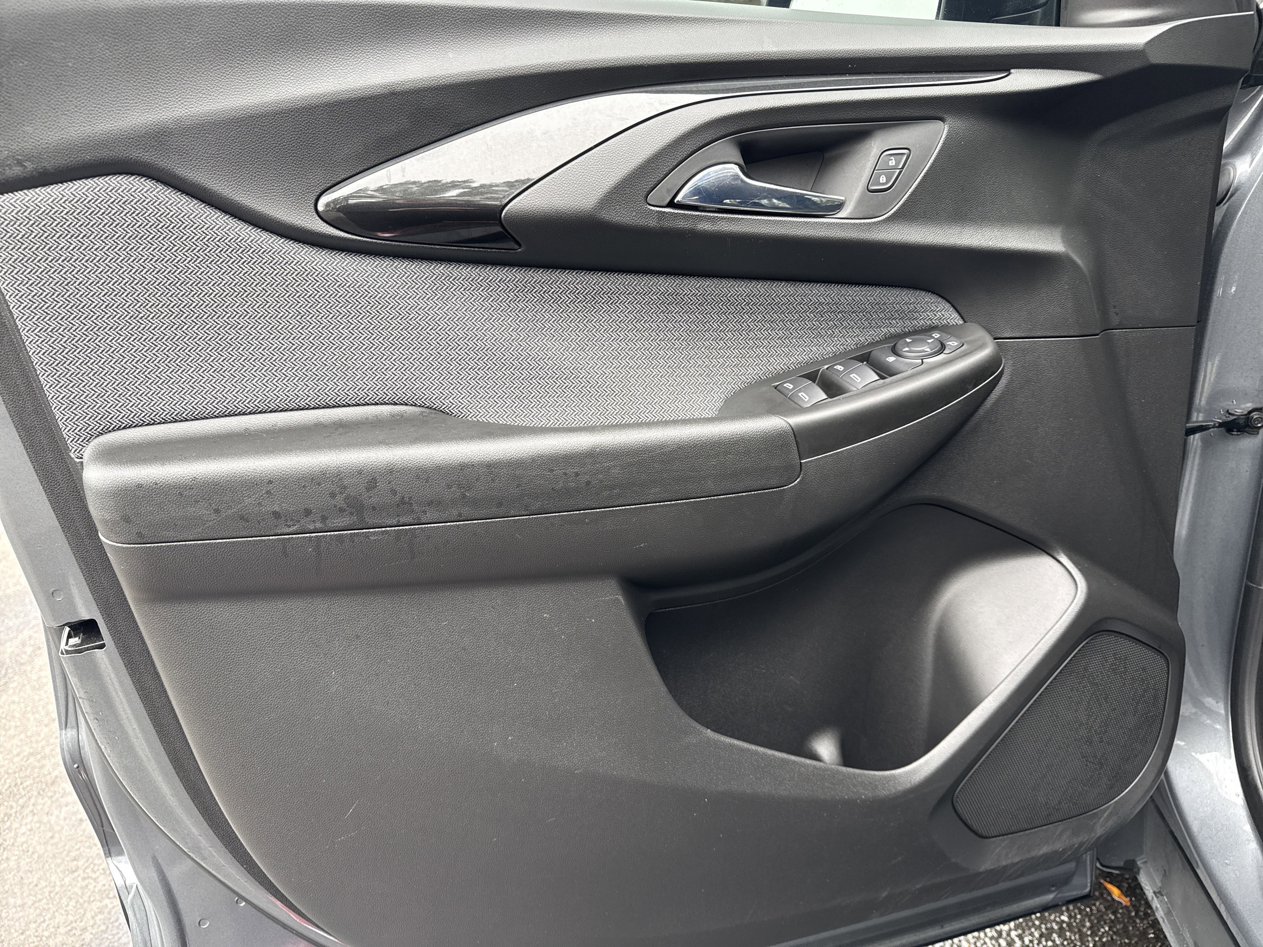 Used 2021 Chevrolet TrailBlazer LT w/ Premium Seating Package image 14