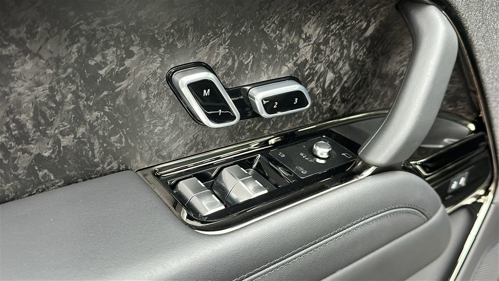 Certified 2025 Land Rover Range Rover Sport Autobiography image 9