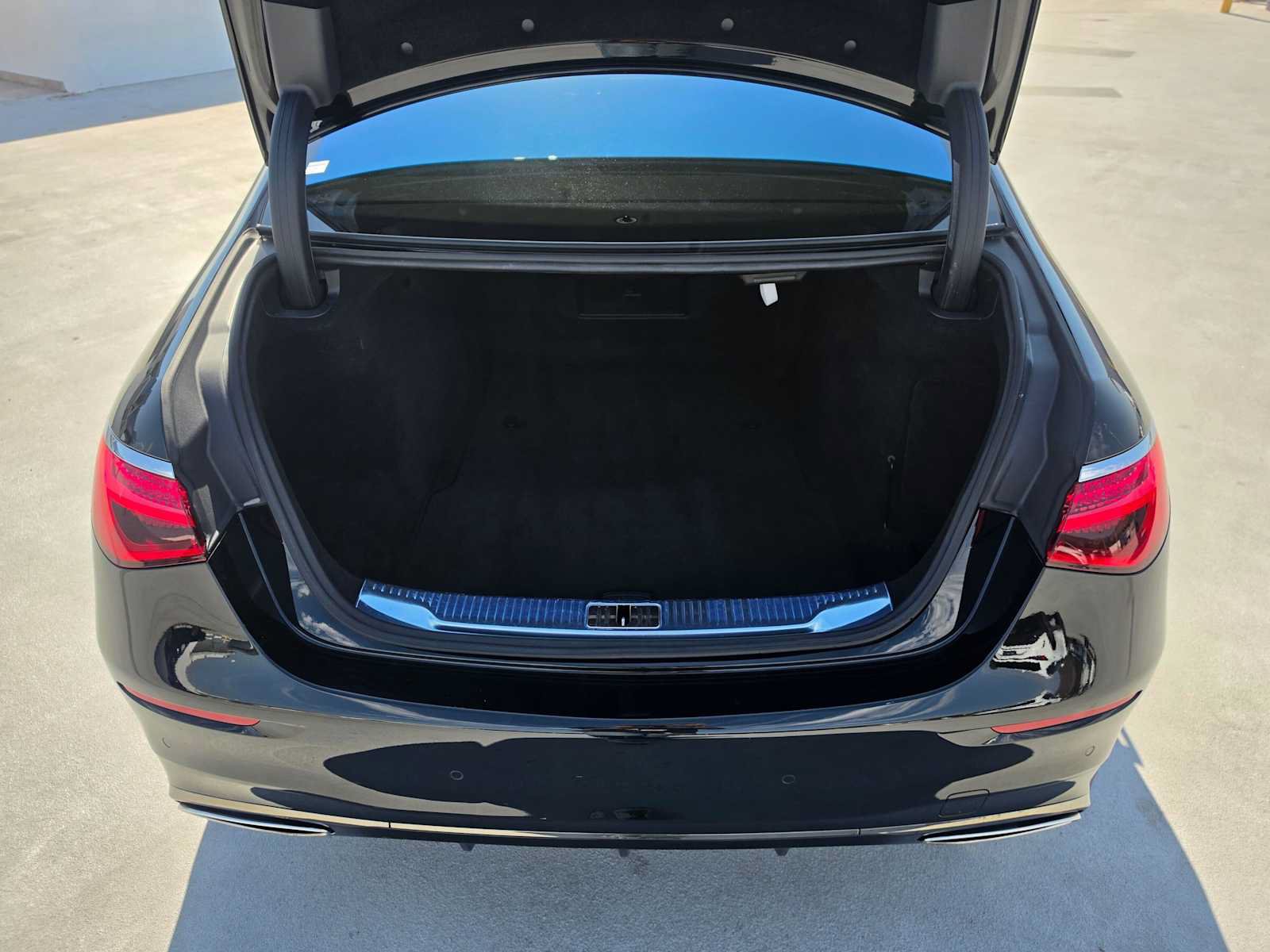 Used 2023 Mercedes-Benz S 500 4MATIC image 14