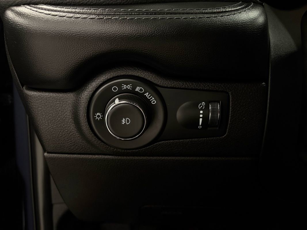 Used 2021 Dodge Durango GT image 31