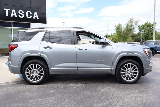 Used 2026 GMC Terrain Denali AWD/4WD image 9