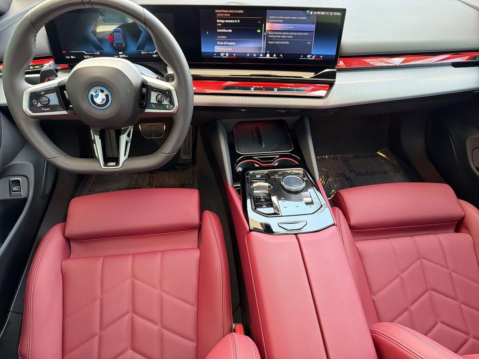 Used 2026 BMW i5 eDrive40 w/ M Sport Package RWD image 17