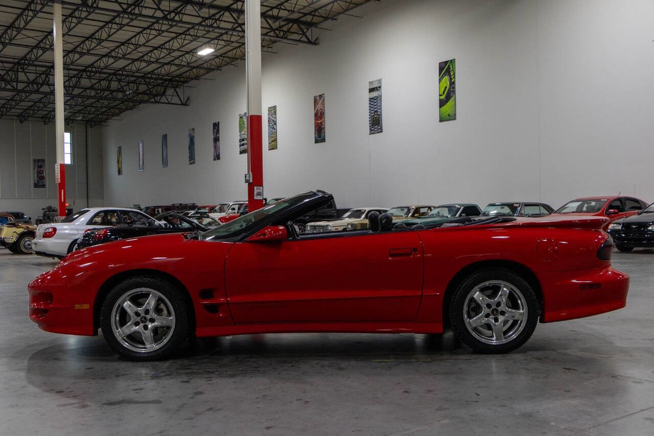 Used 2001 Pontiac Firebird Trans Am RWD image 3