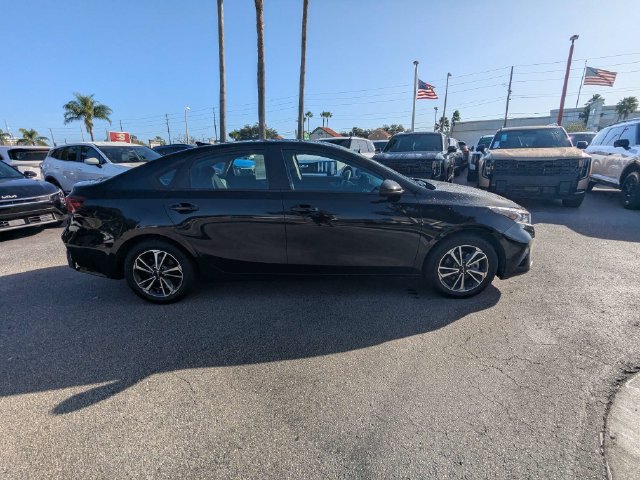 Certified 2024 Kia Forte LXS FWD image 7