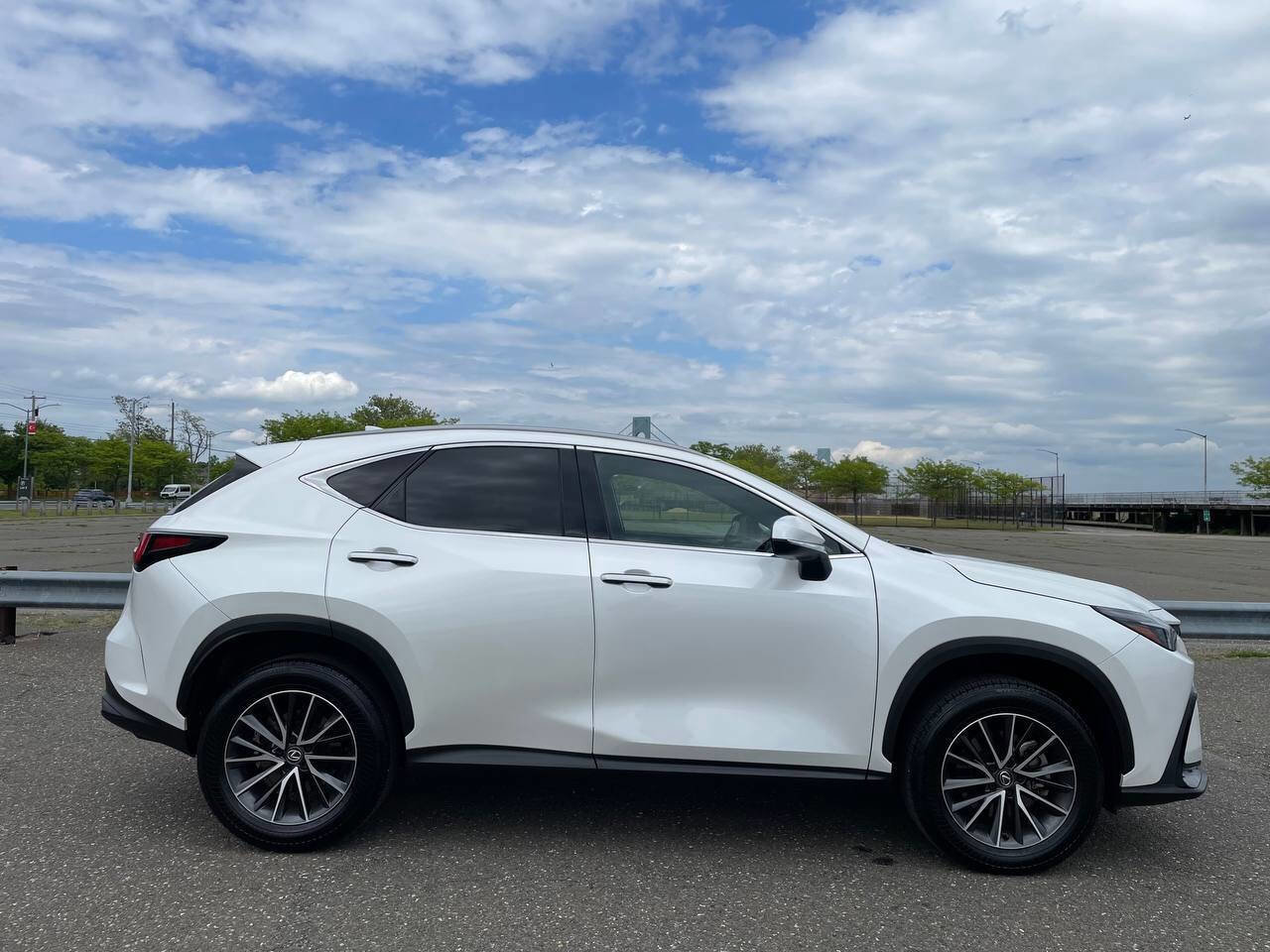 Used 2024 Lexus NX 250 FWD w/ Cold Area Package image 8