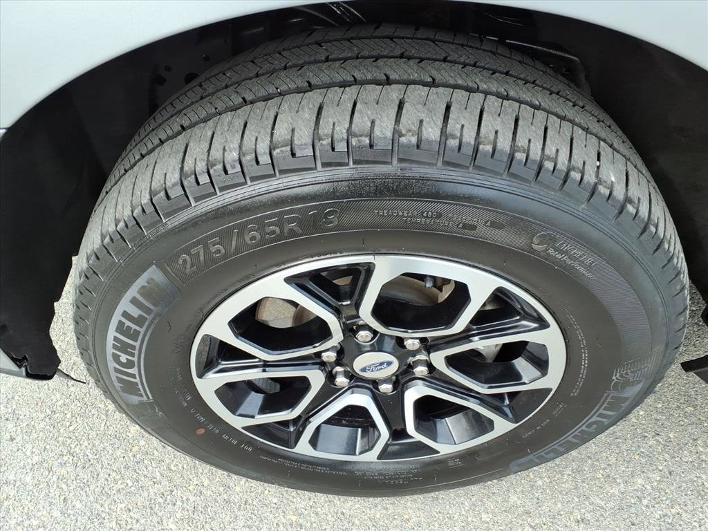 Used 2024 Ford Expedition XLT image 10