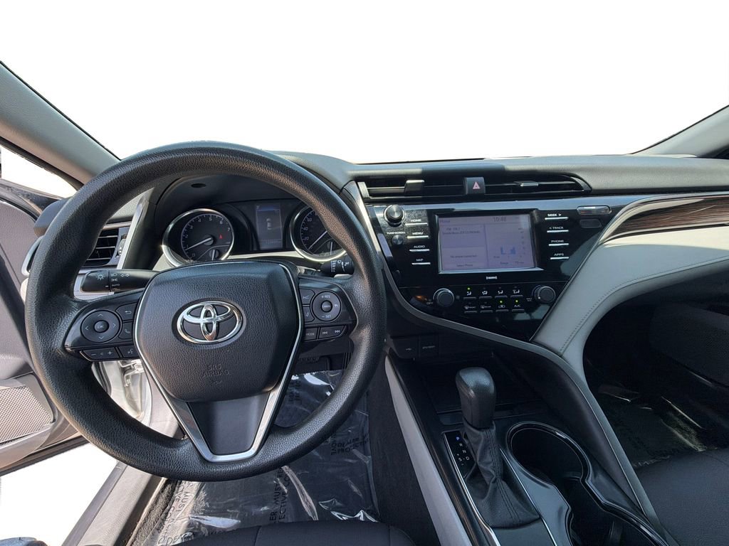 Used 2020 Toyota Camry LE image 20