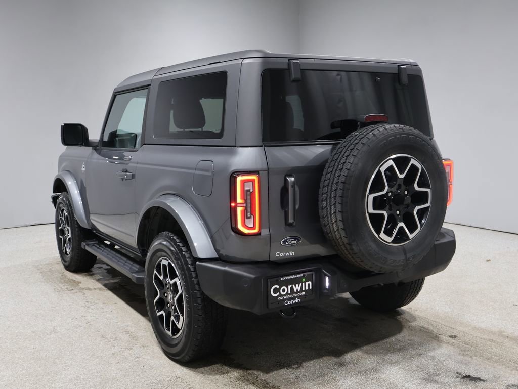 Used 2023 Ford Bronco Outer Banks image 6