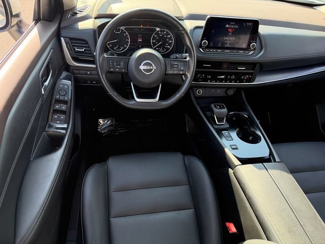 Used 2023 Nissan Rogue SV w/ SV Premium B Package FWD image 14