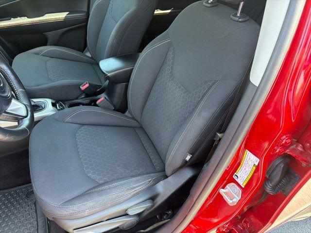 Used 2018 Jeep Compass Sport w/ Cold Weather Group AWD/4WD image 17