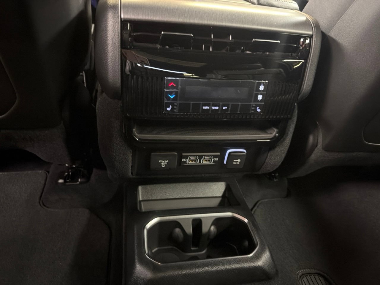 New 2026 Jeep Grand Wagoneer Limited AWD/4WD image 23