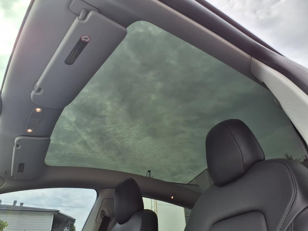 Used 2021 Tesla Model Y 2WD image 14