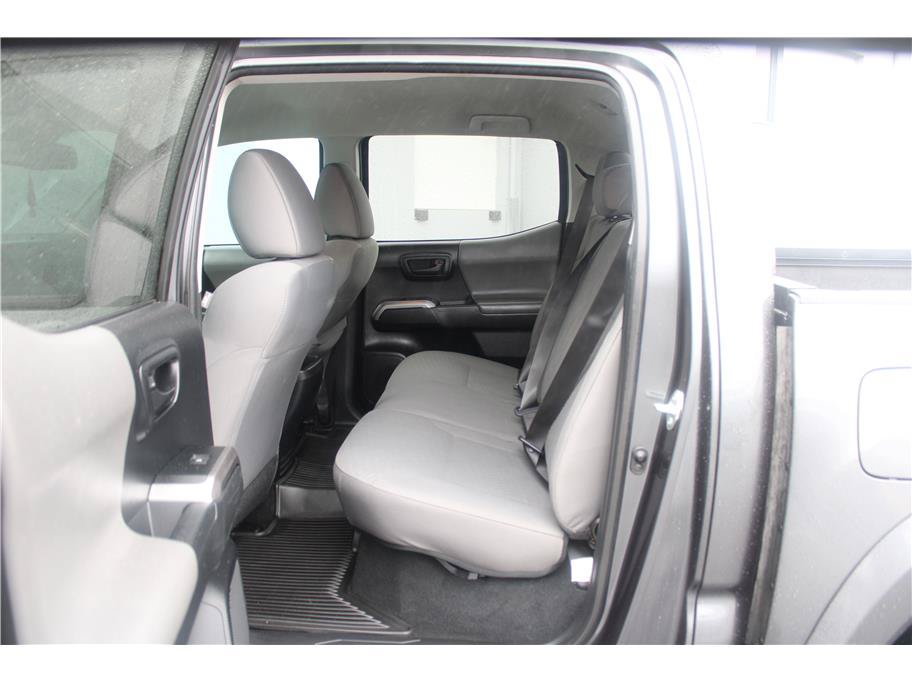 Used 2022 Toyota Tacoma SR5 w/ Technology Package AWD/4WD image 12