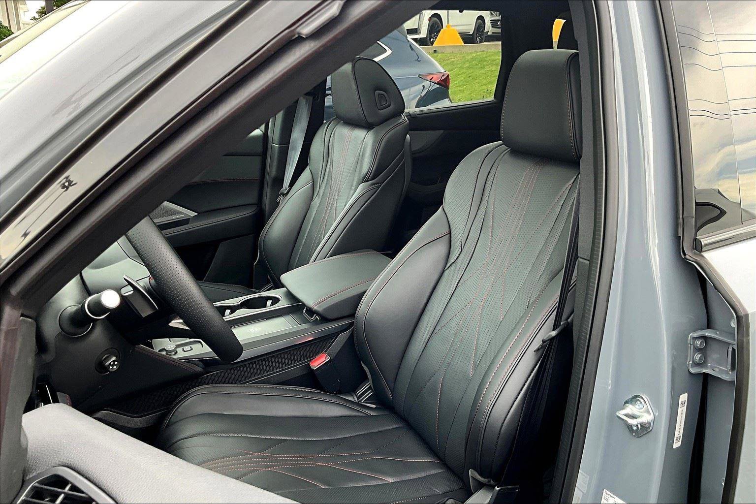 Used 2026 Acura MDX A-Spec image 14