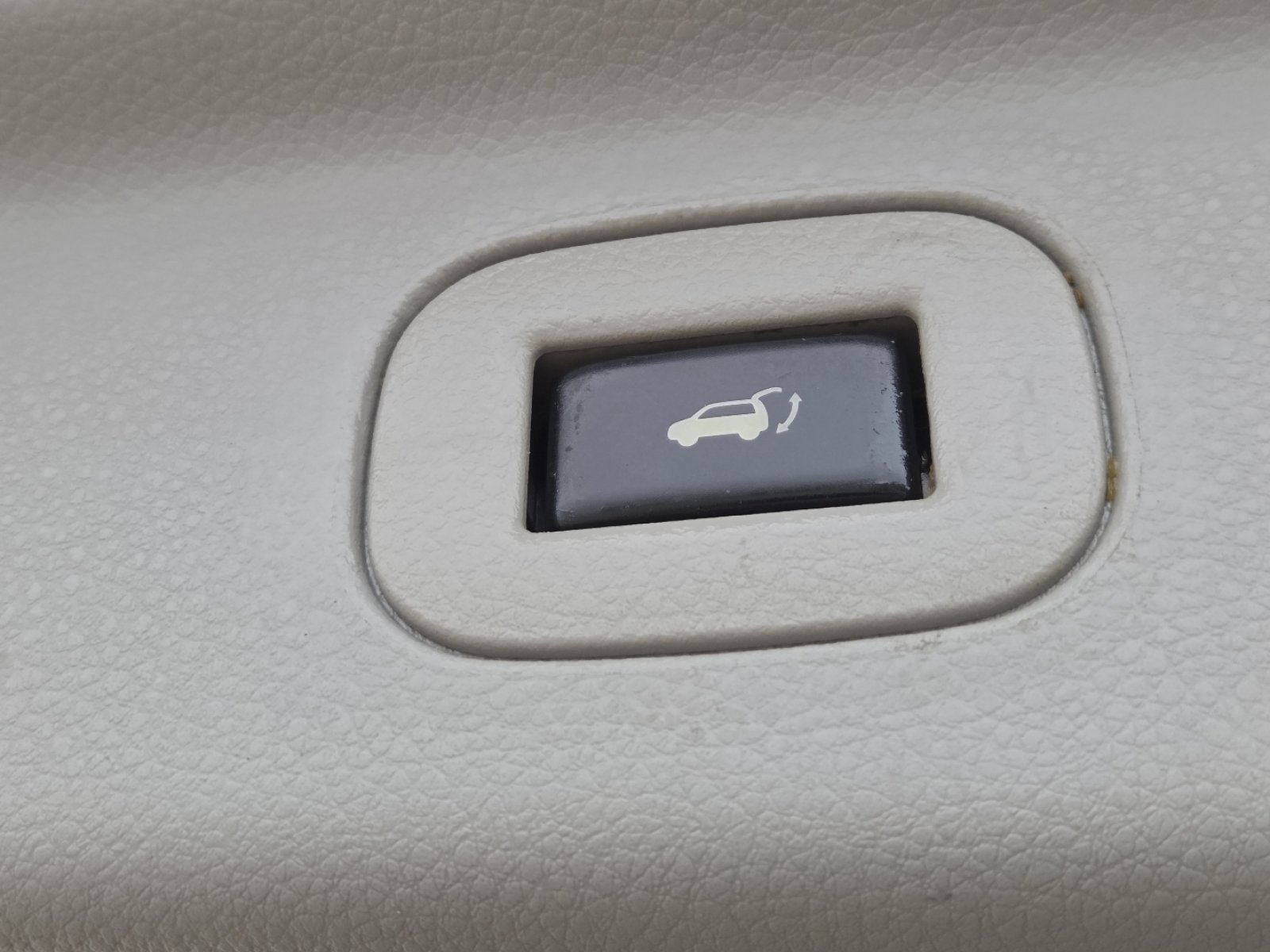 Used 2012 Nissan Quest SL w/ Bose Pkg FWD image 19