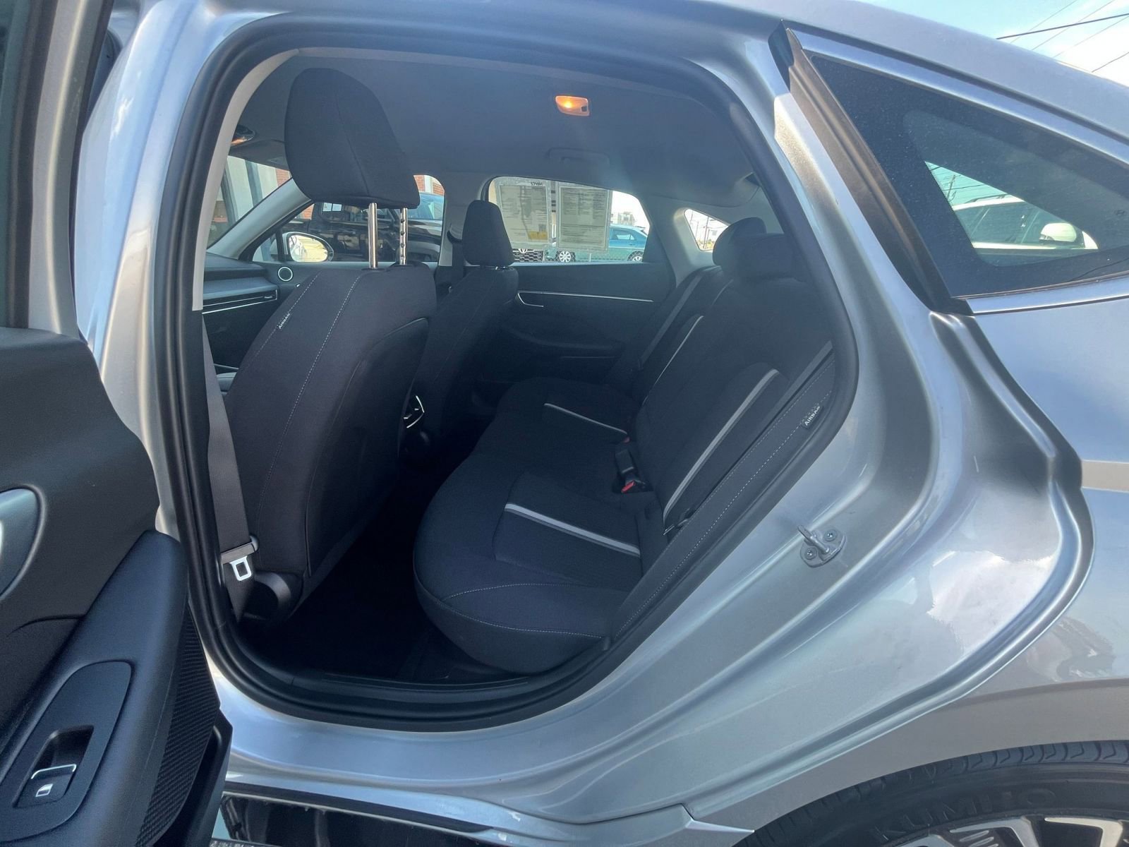 Used 2025 Hyundai Sonata SEL FWD image 25