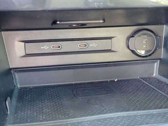Certified 2024 Volkswagen Tiguan SE FWD image 27