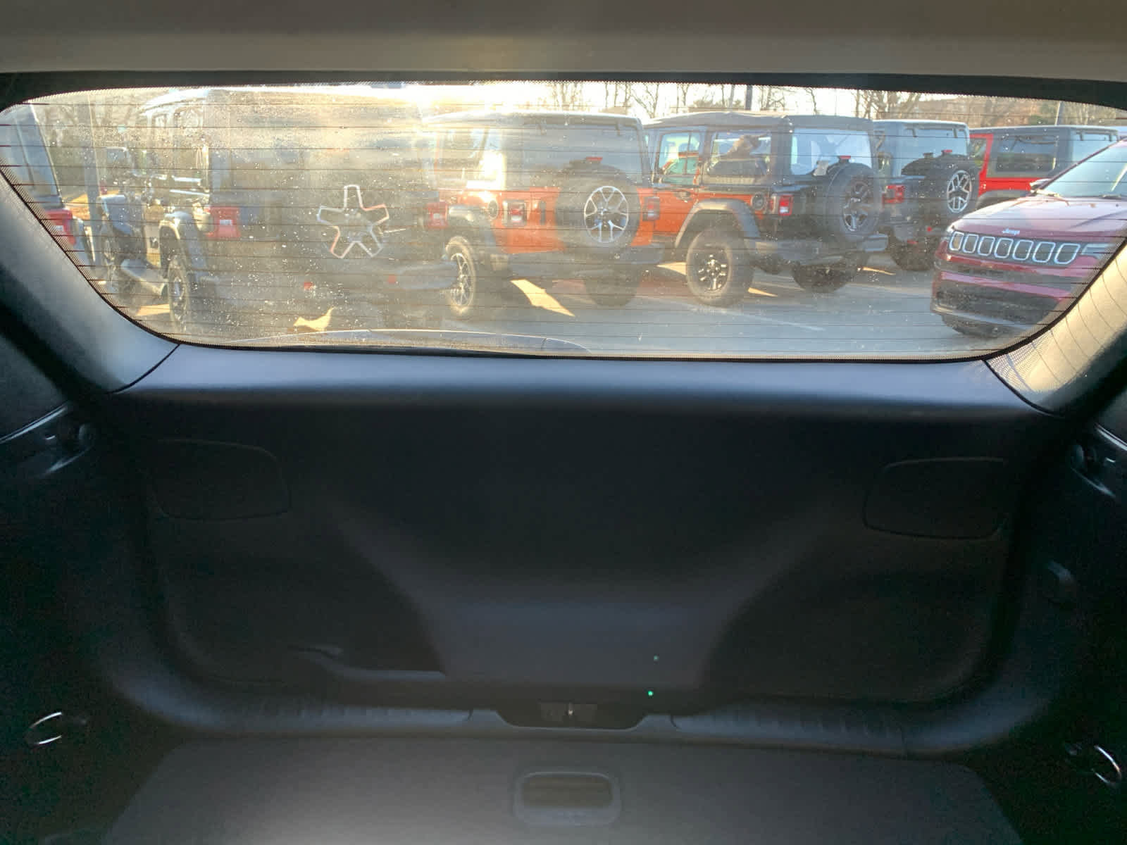 Used 2020 Jeep Cherokee Latitude Lux w/ Trailer Tow Group image 38