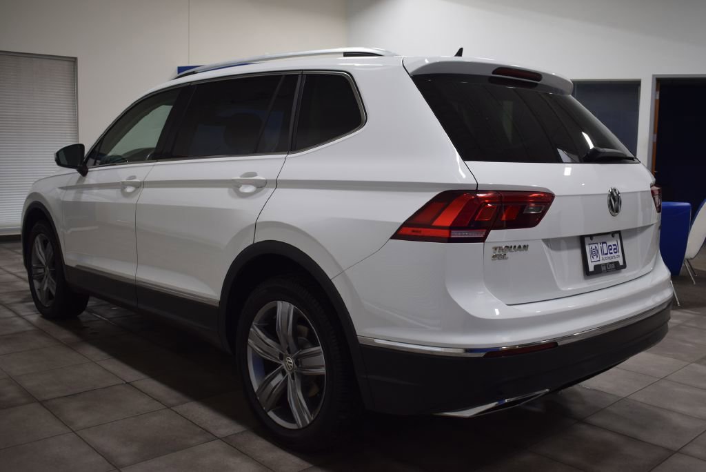 Used 2021 Volkswagen Tiguan SEL w/ 3rd Row Seat Package image 2