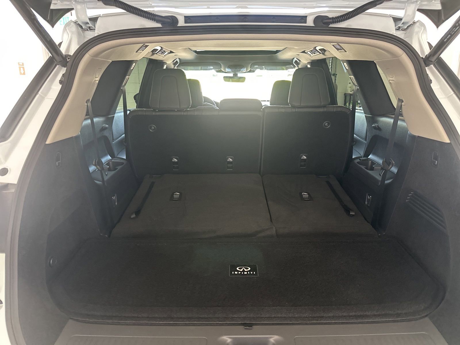 Certified 2026 INFINITI QX60 Luxe w/ Cargo Package AWD/4WD image 12